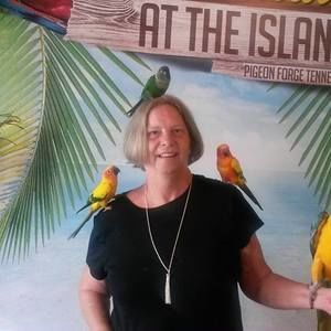 Meet your Posher, Debra